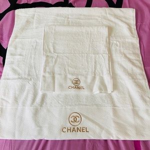 Chanel bathroom towels